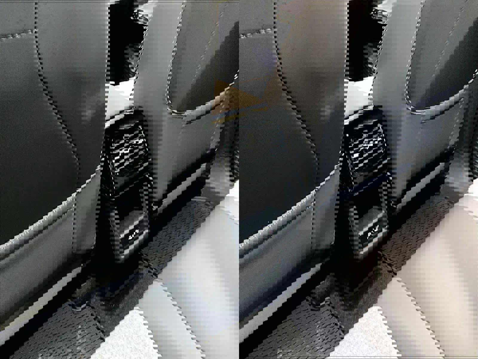 New 2026 Volkswagen ID.4 Pro image 16