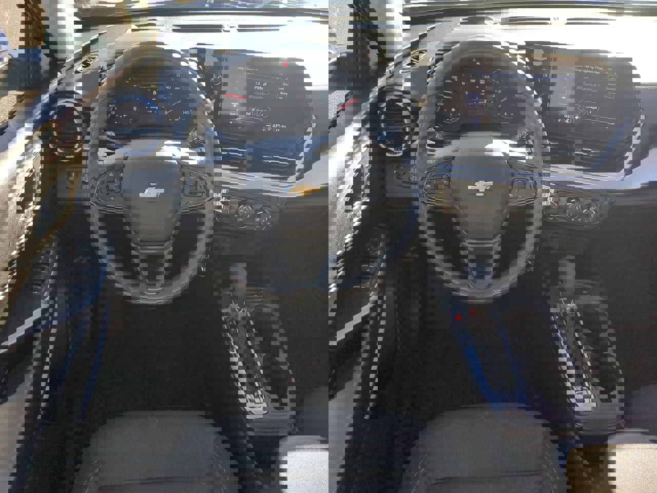 Used 2024 Chevrolet Trax LS w/ LS Convenience Package image 14