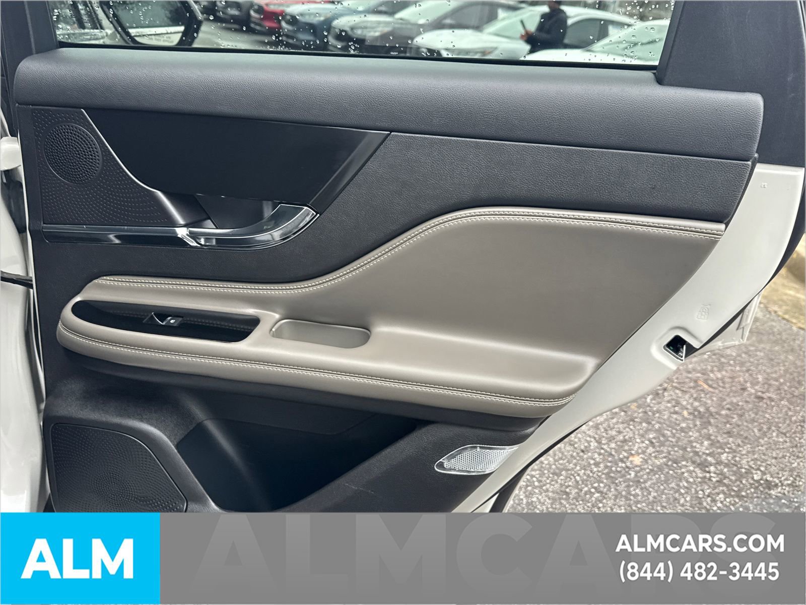 Used 2023 Lincoln Corsair Reserve w/ Rear Removable Package Tray image 20