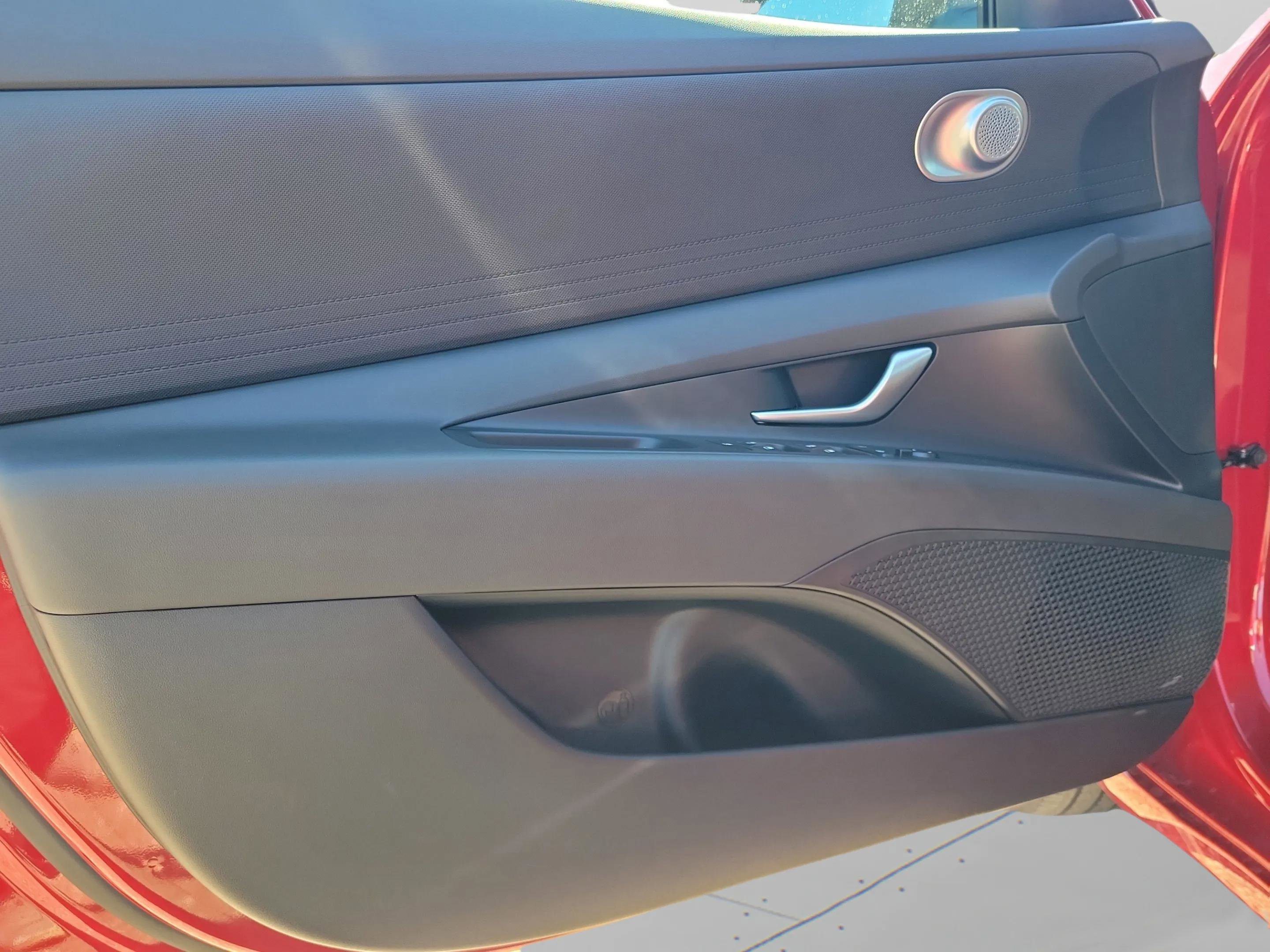 New 2026 Hyundai Elantra Blue image 18