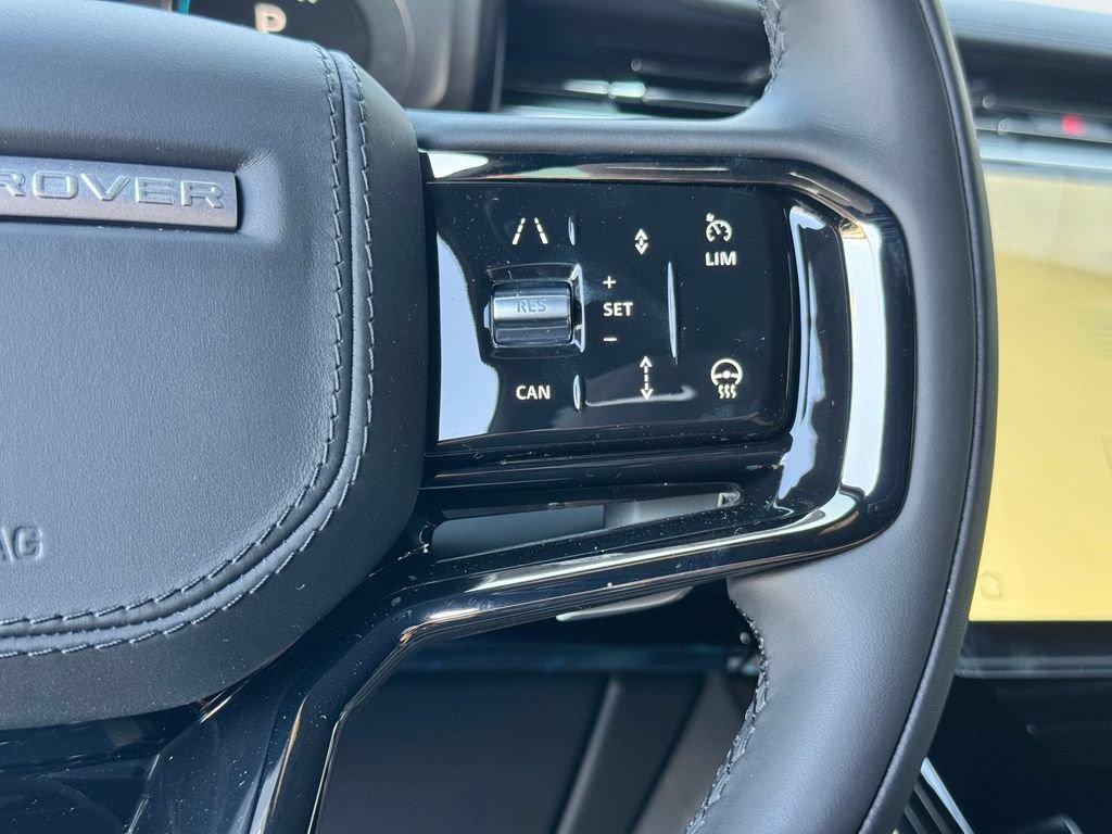 New 2026 Land Rover Range Rover Sport Dynamic SE AWD/4WD image 17