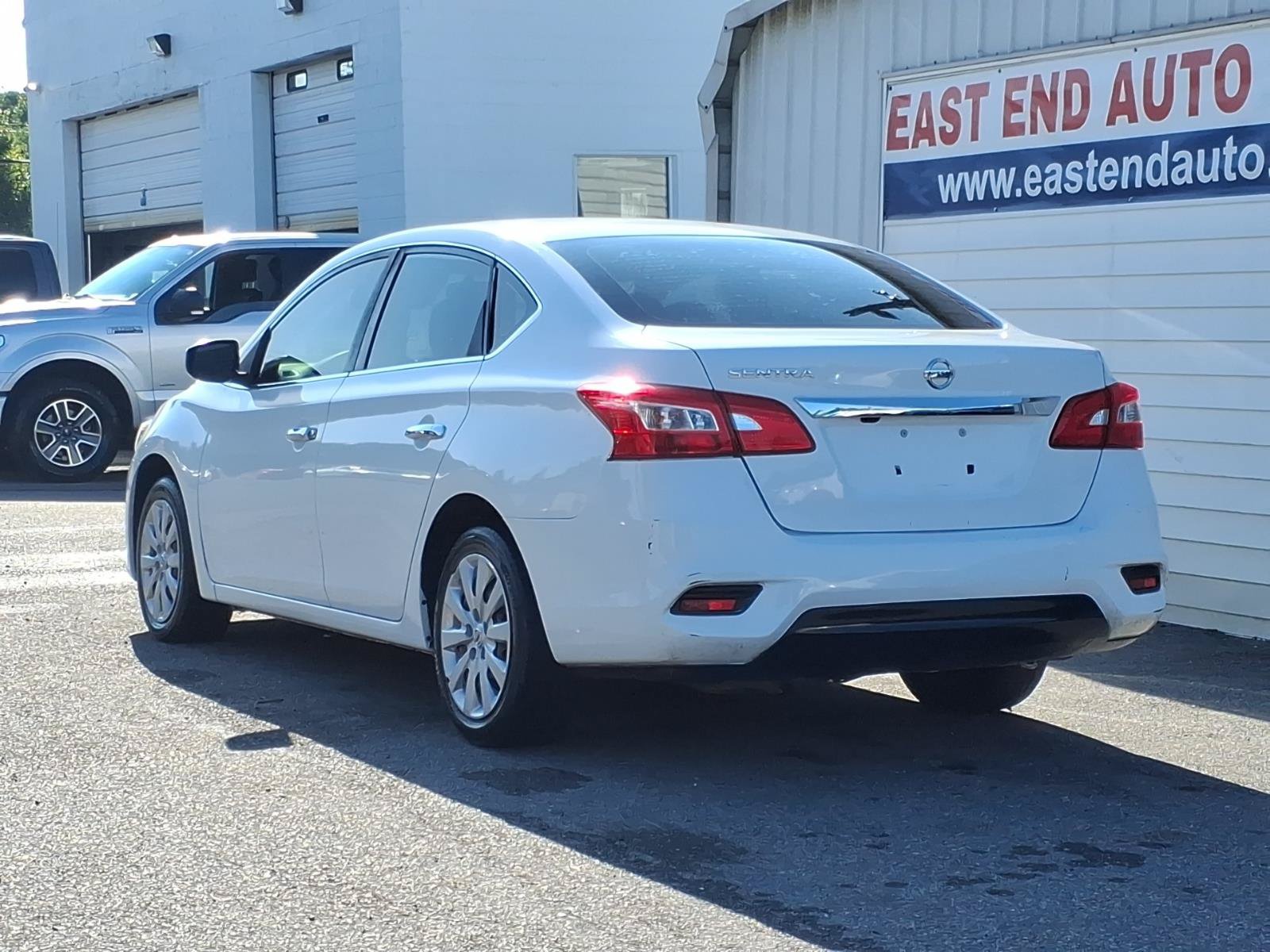 Used 2018 Nissan Sentra S FWD image 3