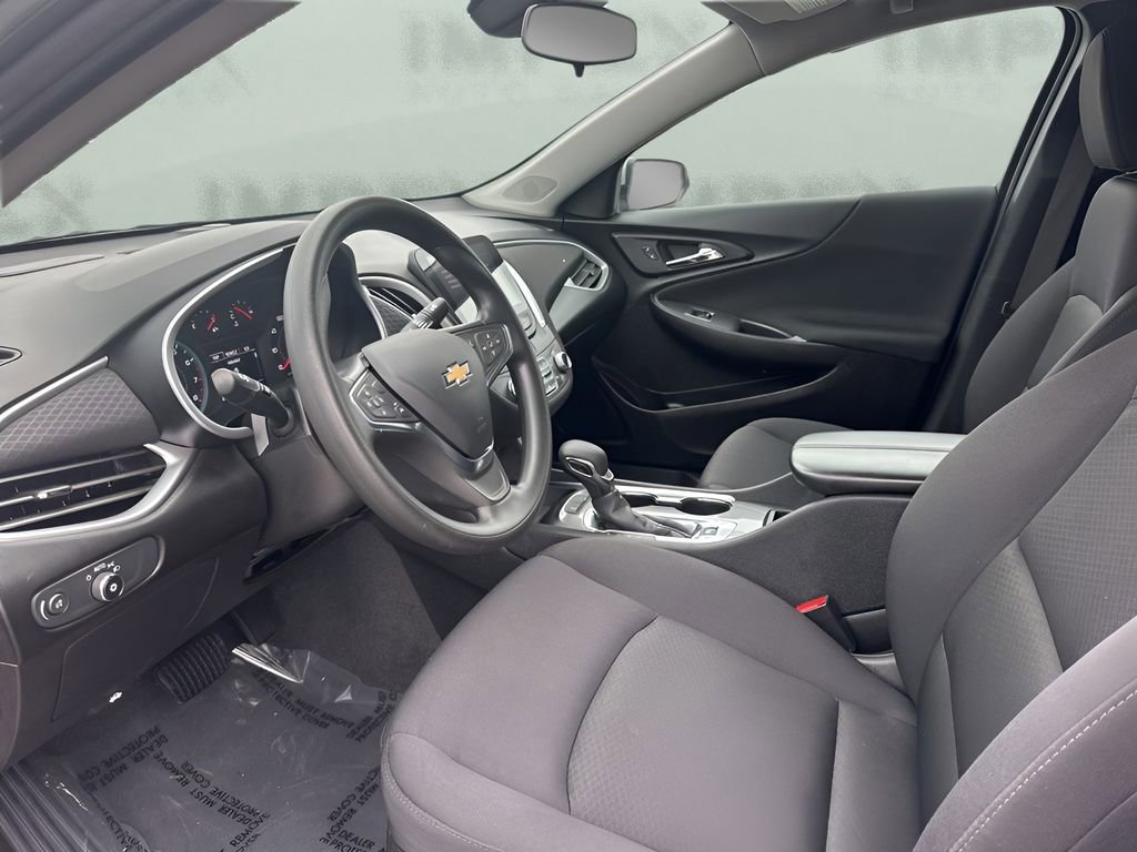 Used 2024 Chevrolet Malibu LT image 9