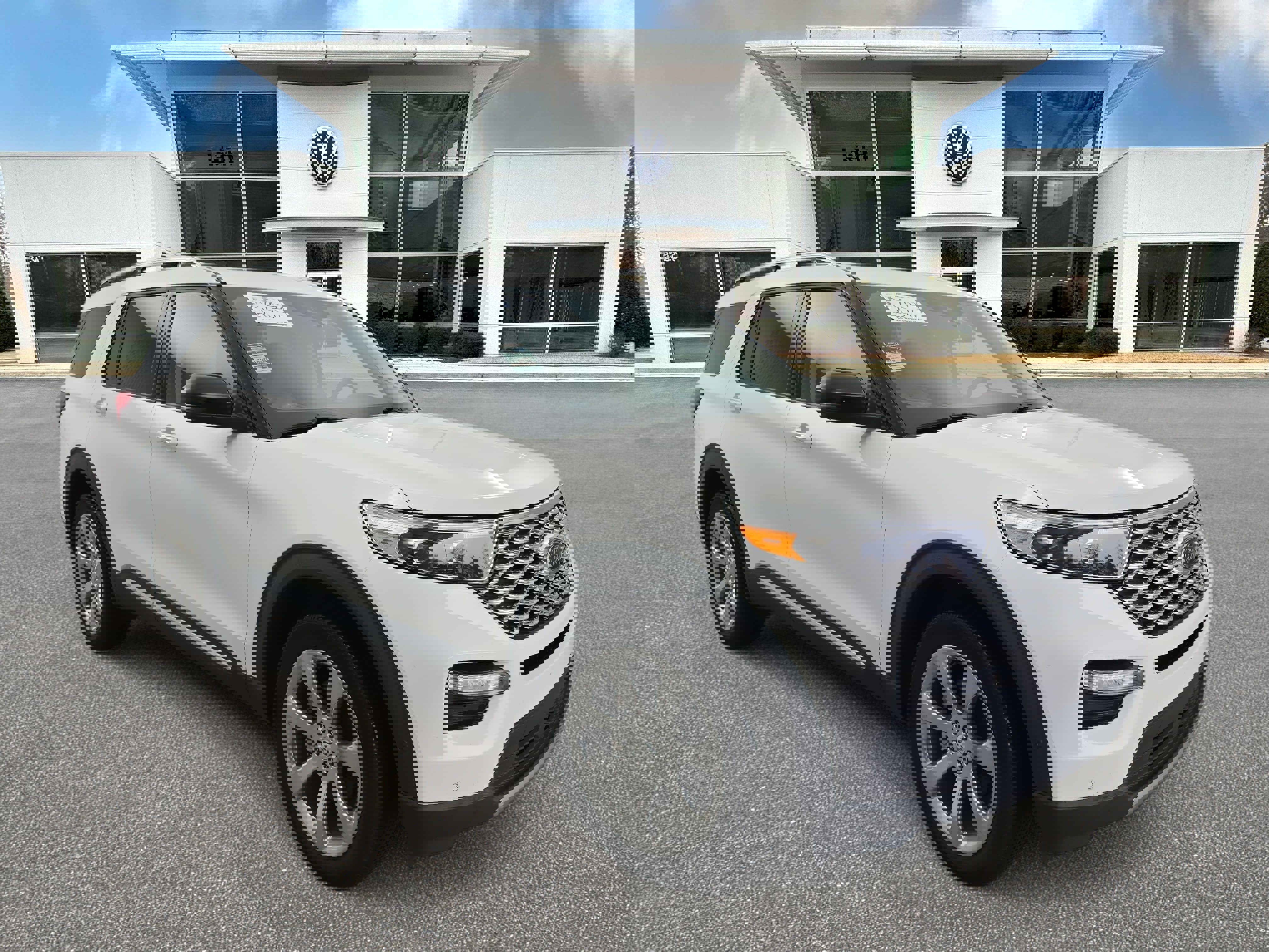 Used 2020 Ford Explorer Platinum w/ Premium Technology Package image 1