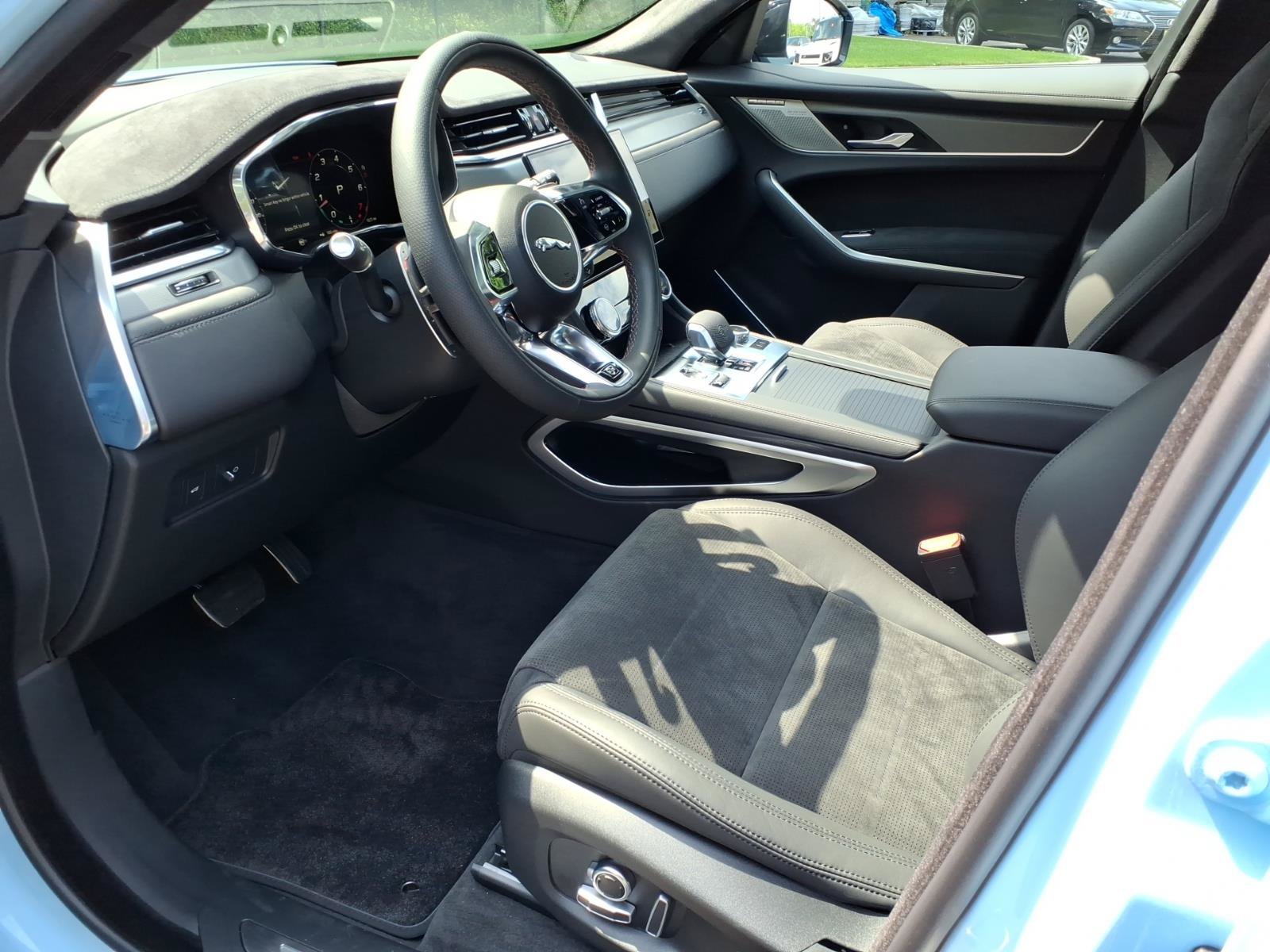 New 2026 Jaguar F-PACE SVR AWD/4WD image 17
