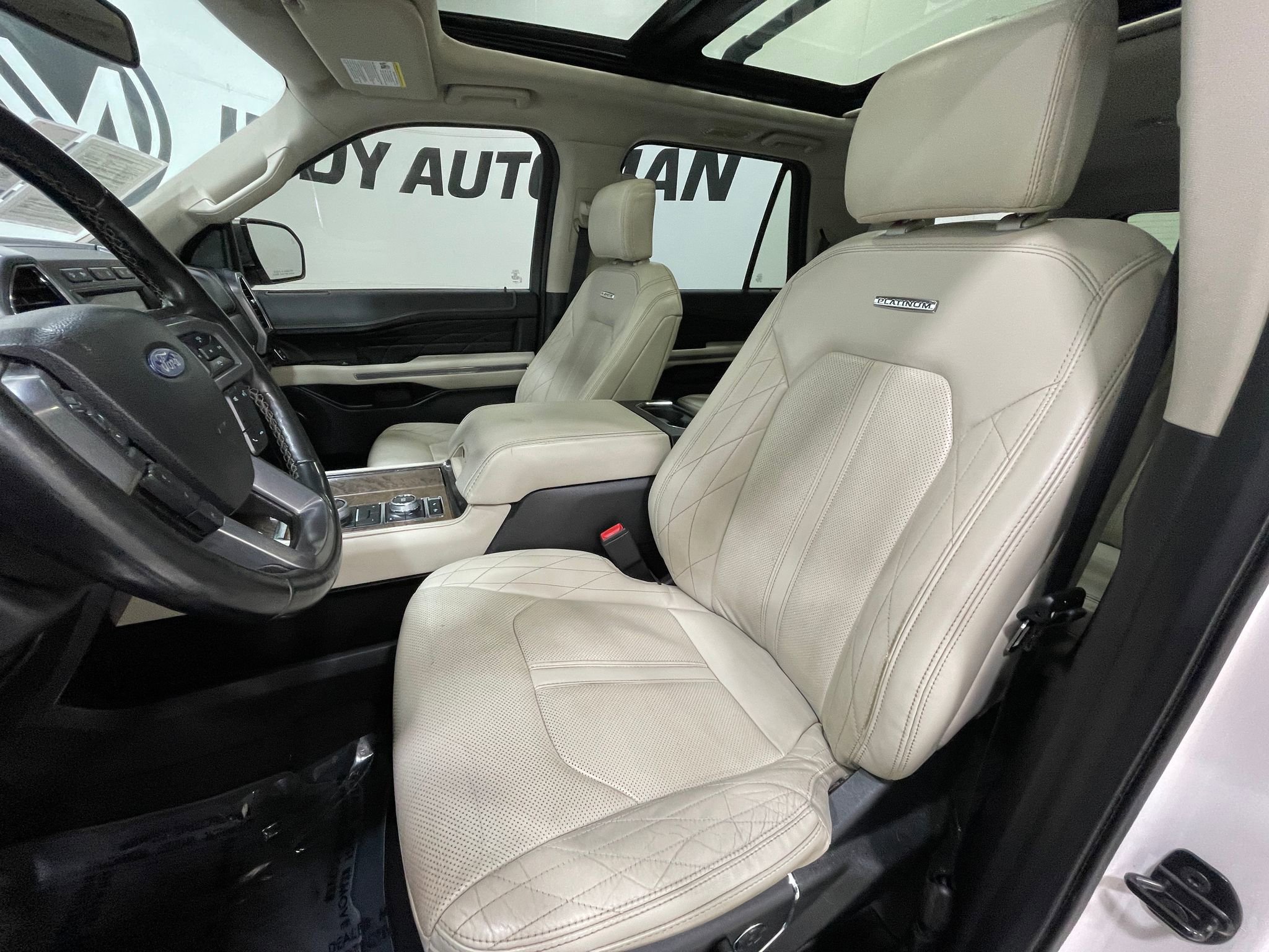 Used 2019 Ford Expedition Max Platinum AWD/4WD image 14