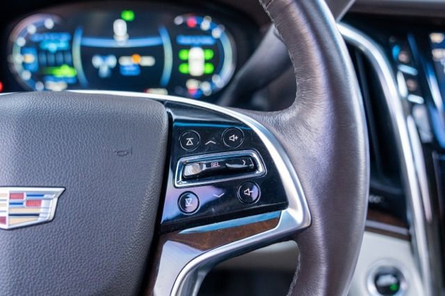 Used 2016 Cadillac Escalade Luxury image 30