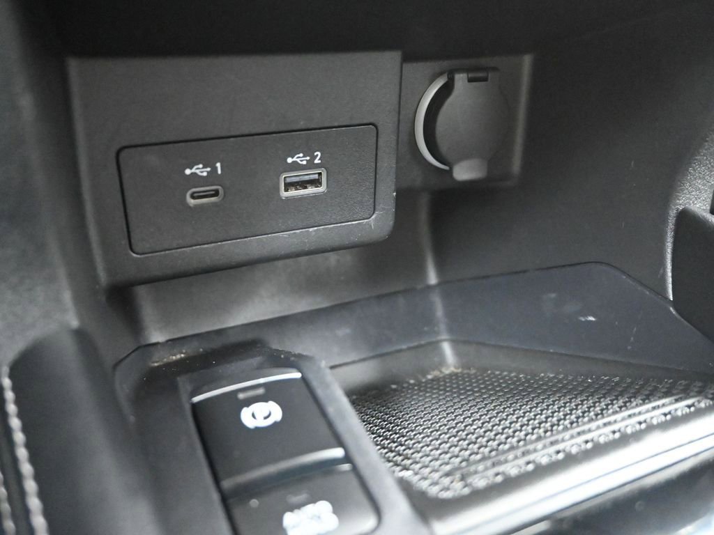 Used 2024 Nissan Kicks SV image 22