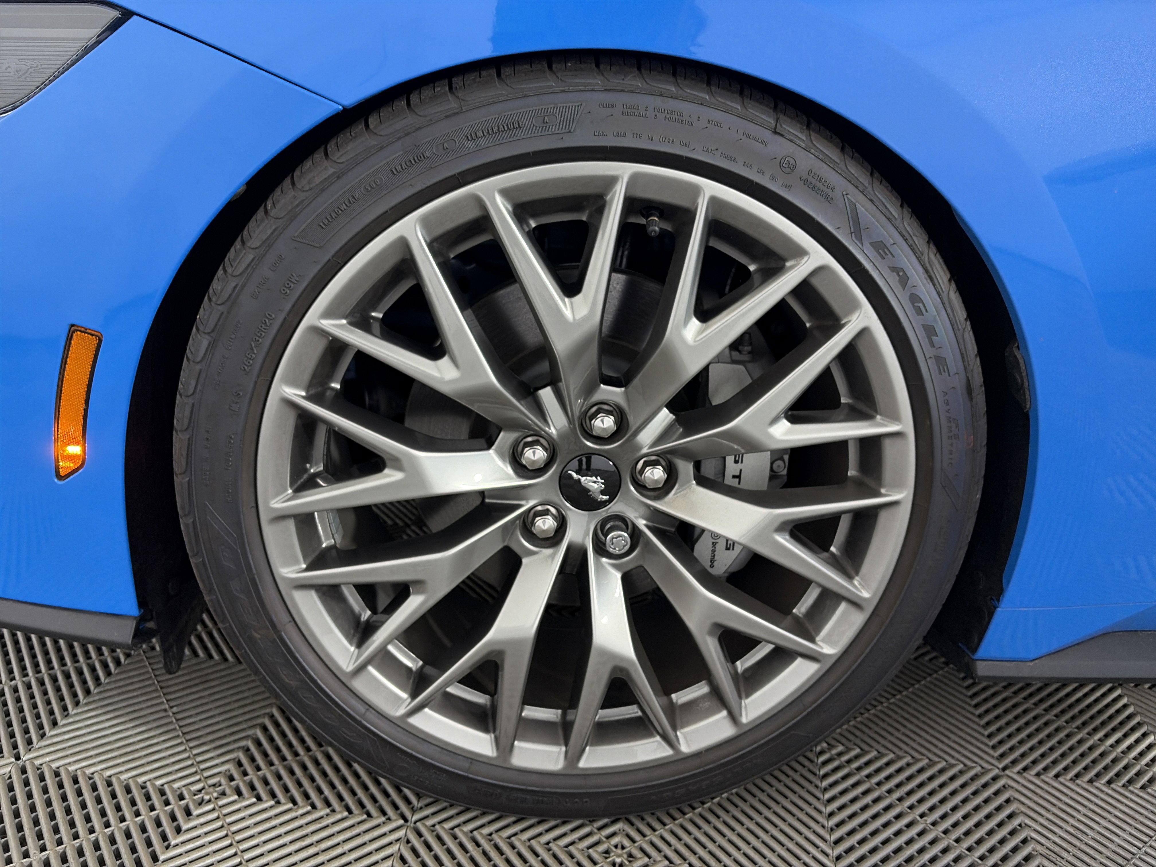 Used 2025 Ford Mustang GT Premium RWD image 12