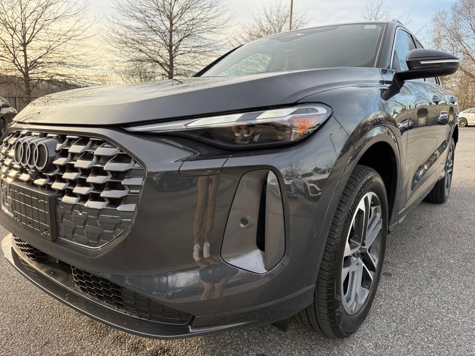 Certified 2025 Audi Q5 Premium w/ Convenience Package image 26