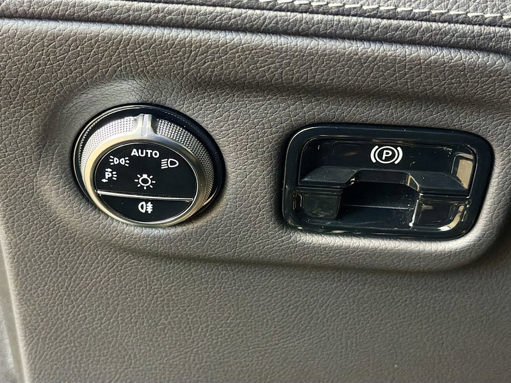 Used 2023 Mercedes-Benz EQE 350+ 4MATIC SUV image 10