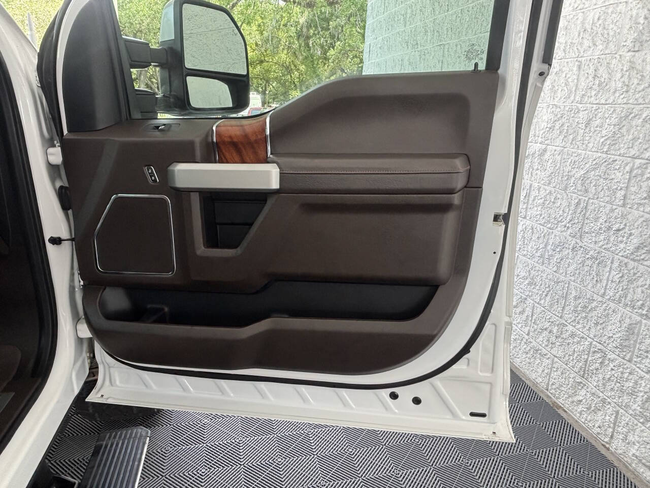 Used 2019 Ford F250 King Ranch w/ King Ranch Ultimate Package AWD/4WD image 26