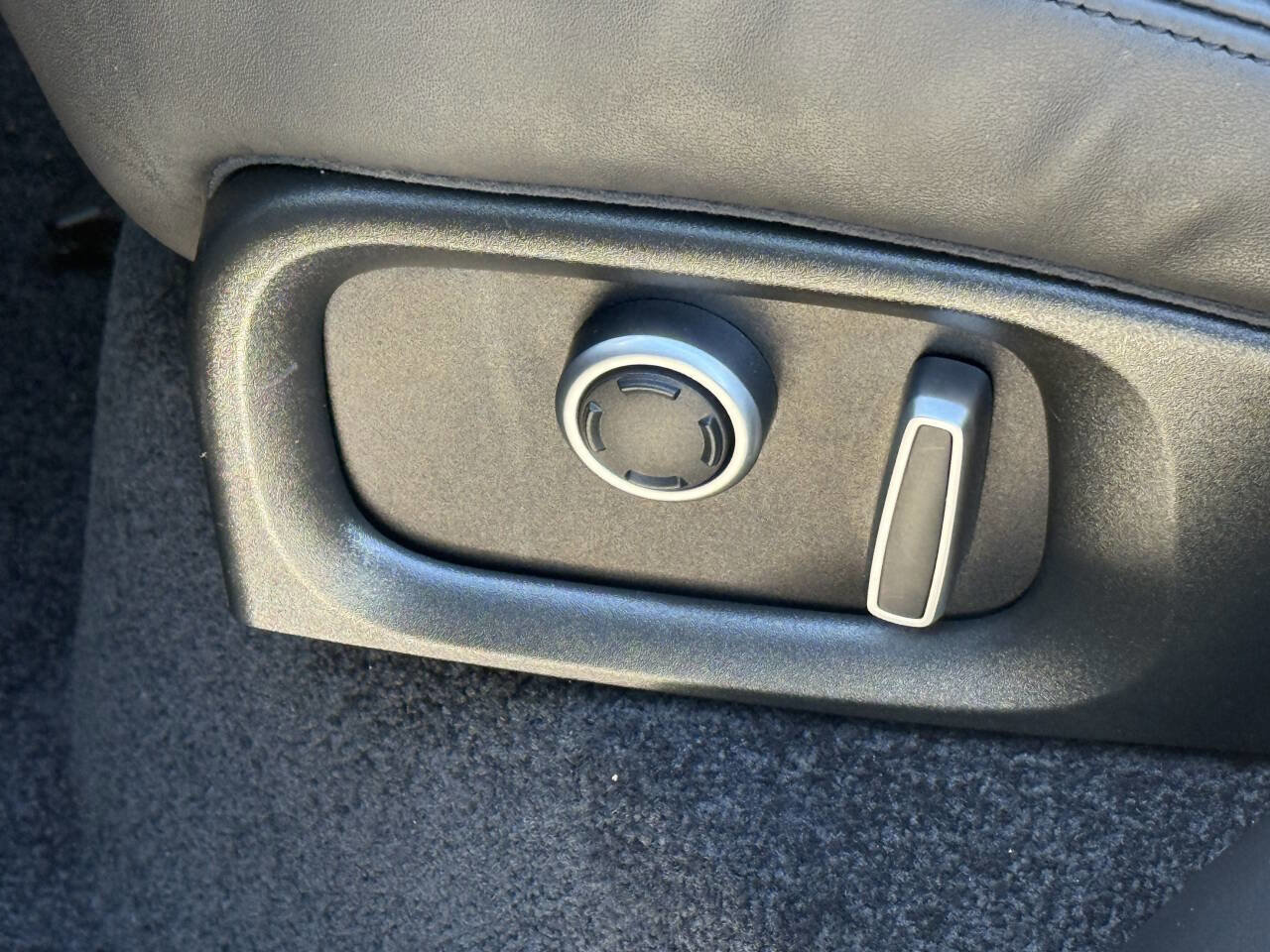 Used 2016 Land Rover Range Rover Supercharged image 19