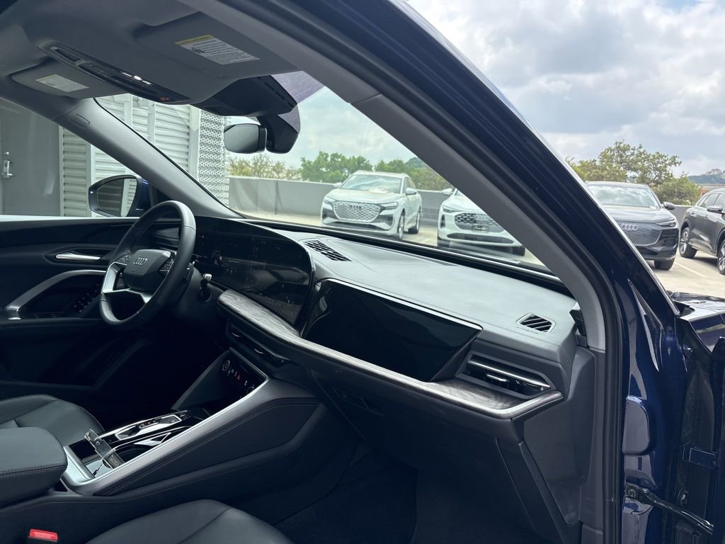 Certified 2025 Audi Q5 Premium w/ Convenience Package image 15
