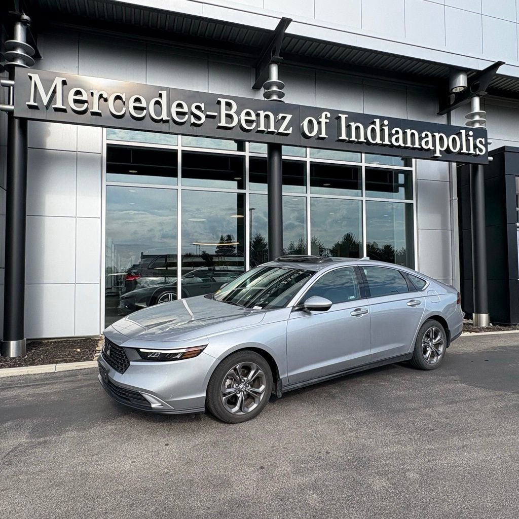 Used 2023 Honda Accord EX image 1