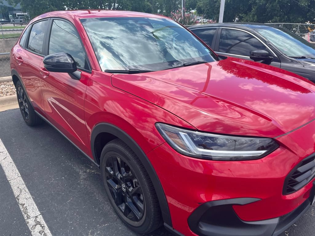 Used 2023 Honda HR-V Sport image 3