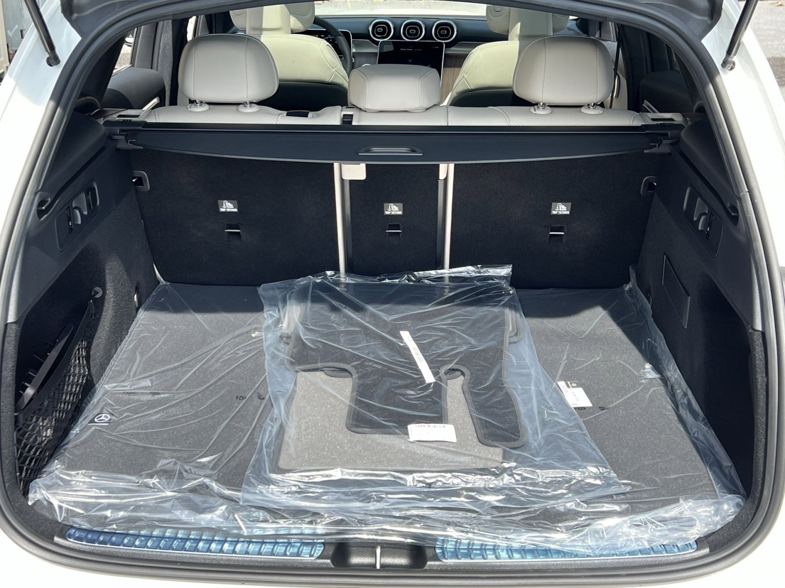 Certified 2025 Mercedes-Benz GLC 300 4MATIC image 24