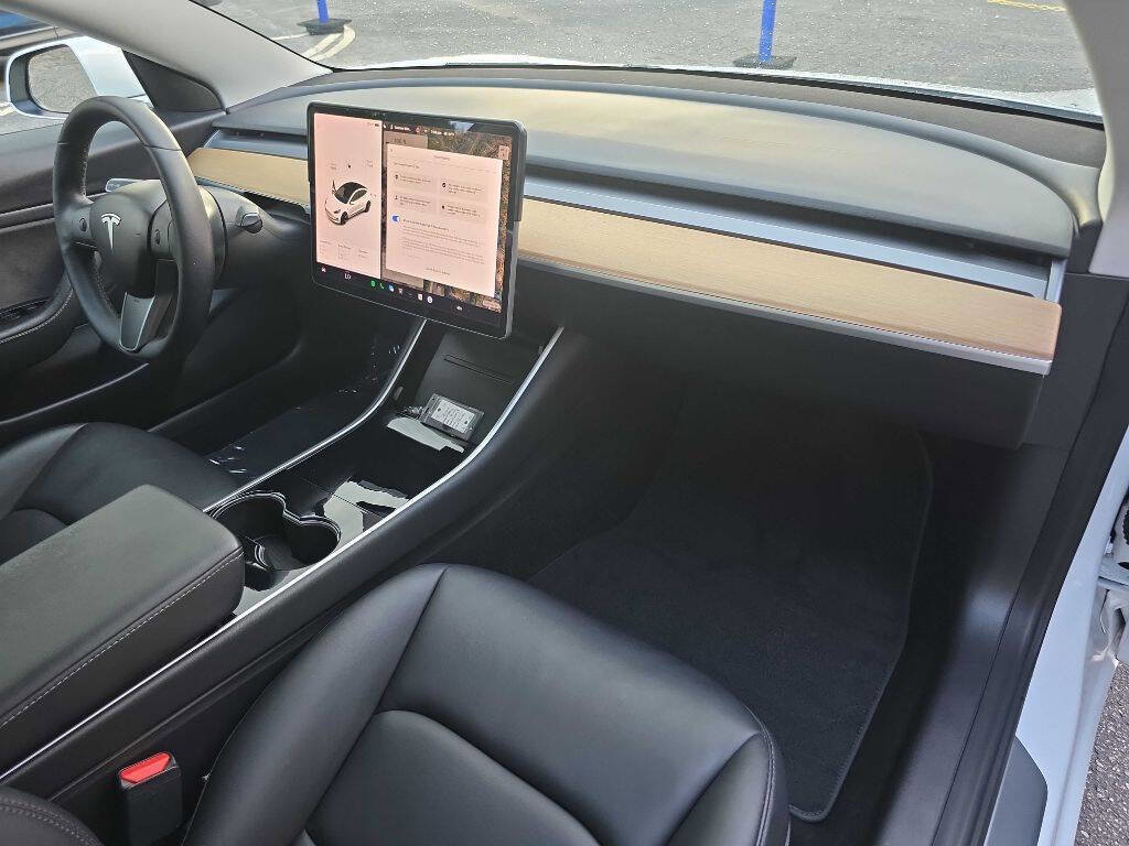 Used 2020 Tesla Model 3 Long Range image 18