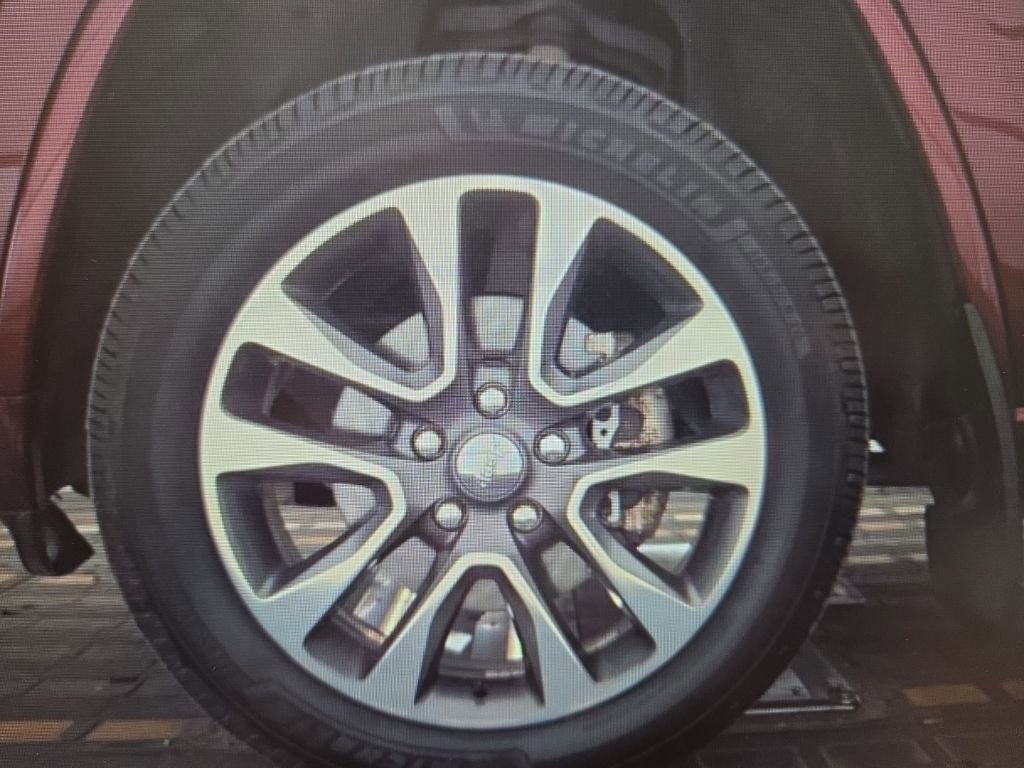 Used 2018 Jeep Grand Cherokee Overland AWD/4WD image 17