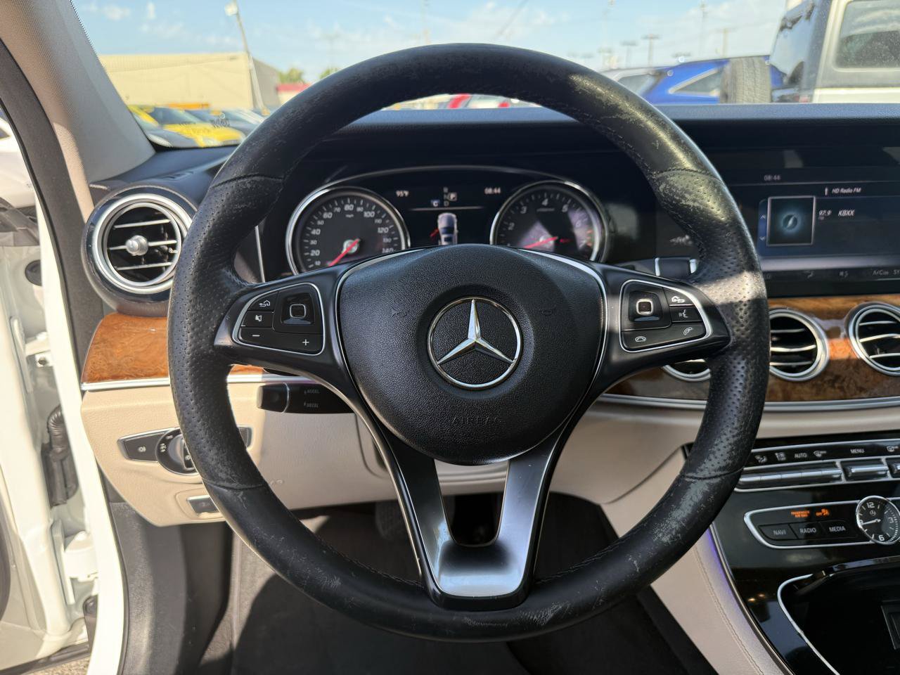 Used 2017 Mercedes-Benz E 300 image 11