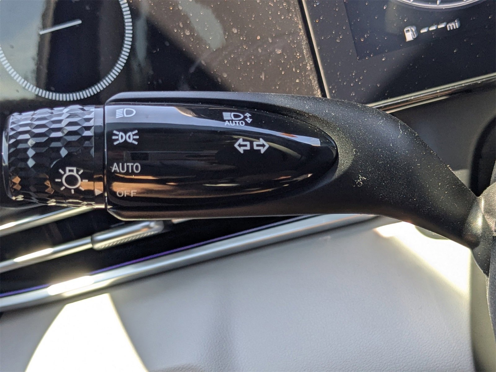 New 2025 Hyundai Elantra Limited image 33