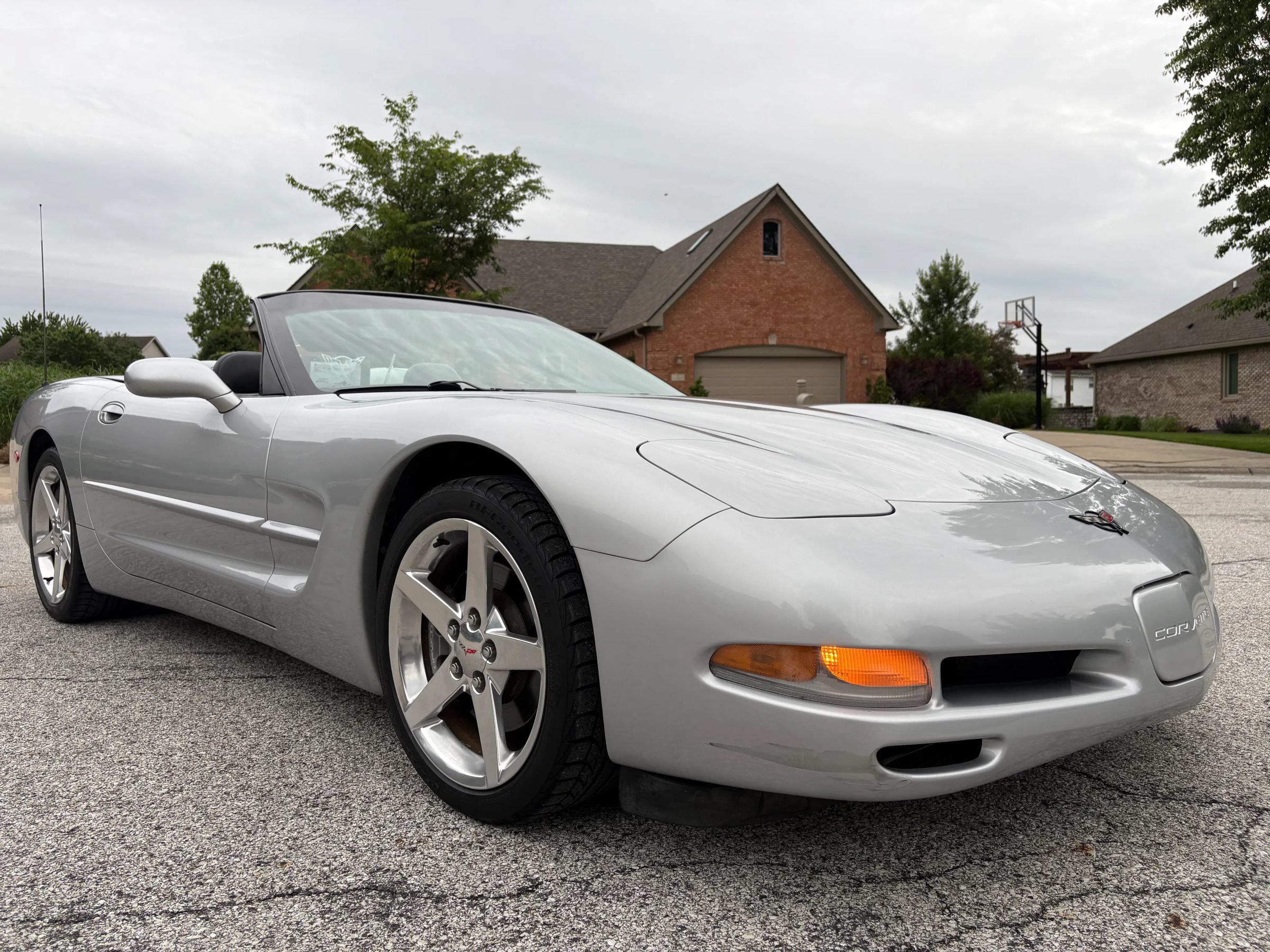 Used 1999 Chevrolet Corvette Convertible w/ Performance Handling Pkg RWD image 2