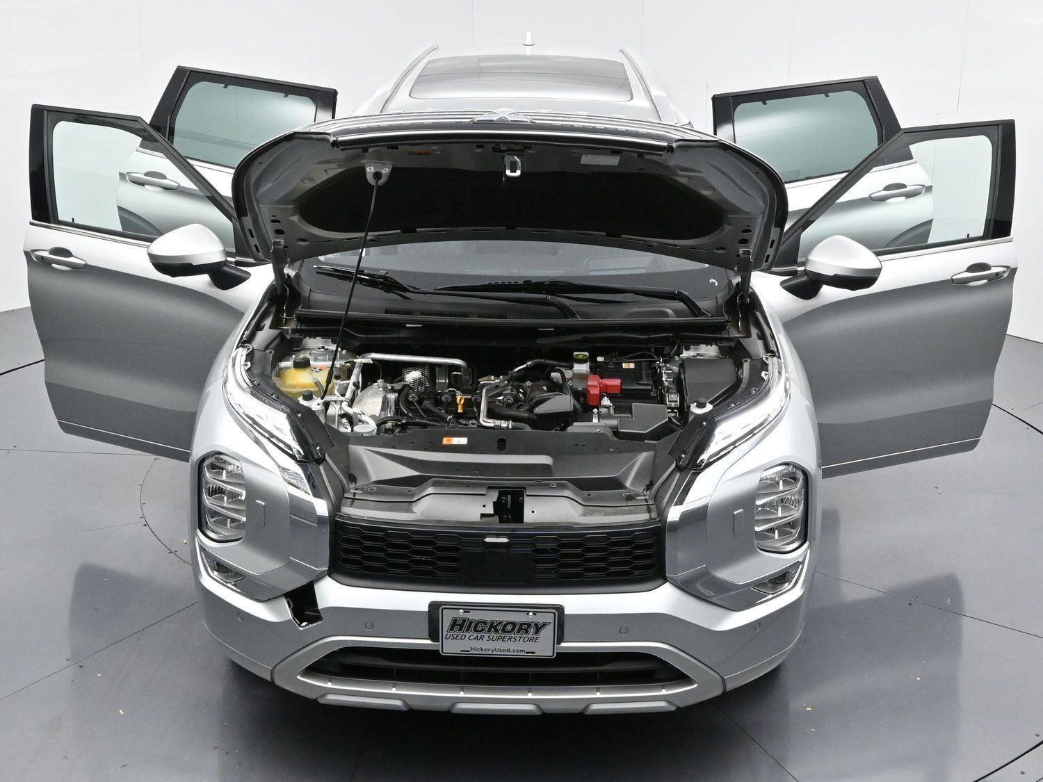 Used 2023 Mitsubishi Outlander SEL image 42