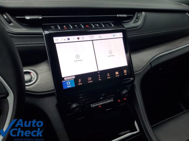 Used 2025 Jeep Grand Cherokee Limited RWD image 25