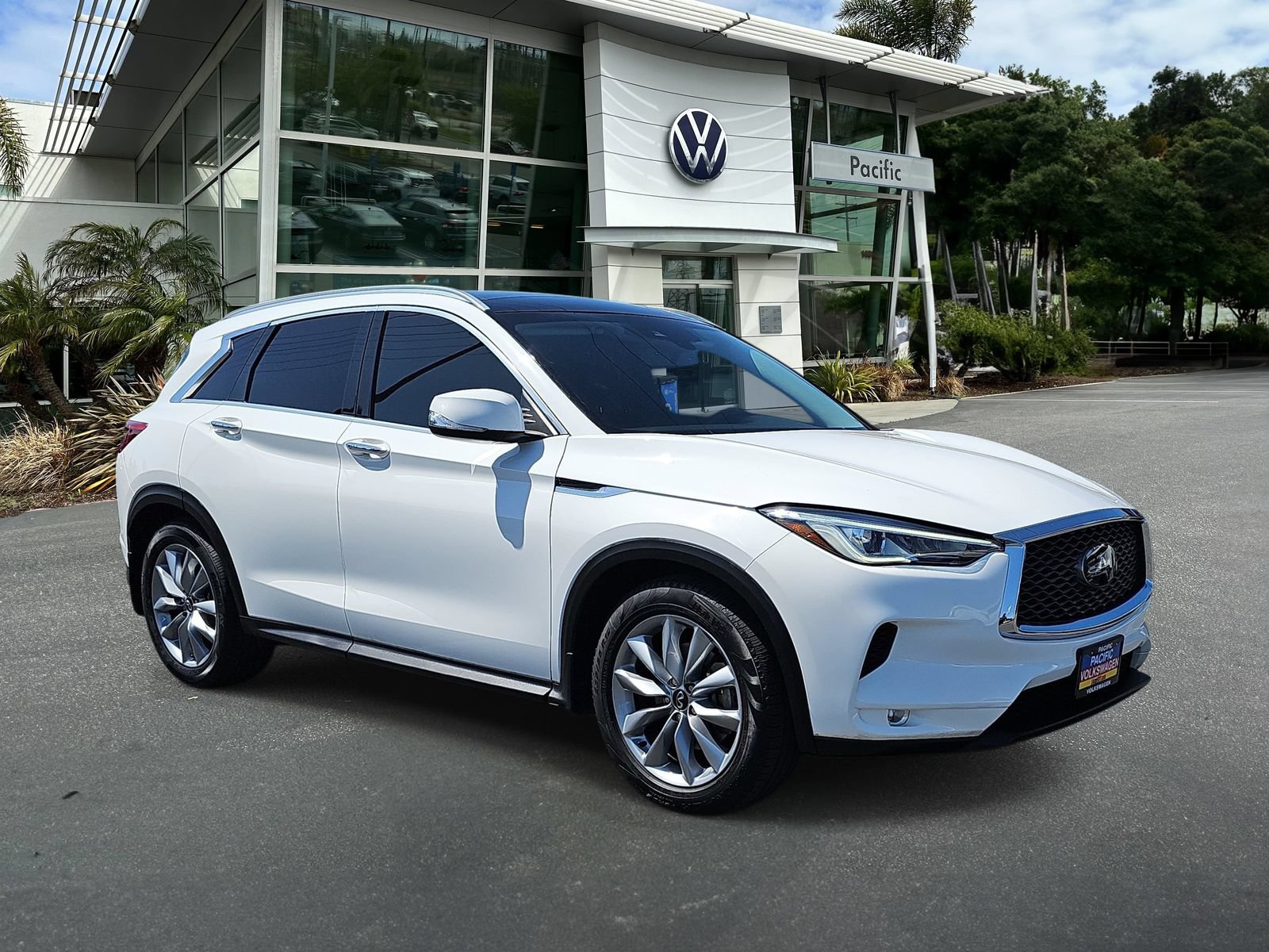 Used 2021 INFINITI QX50 Luxe FWD image 3