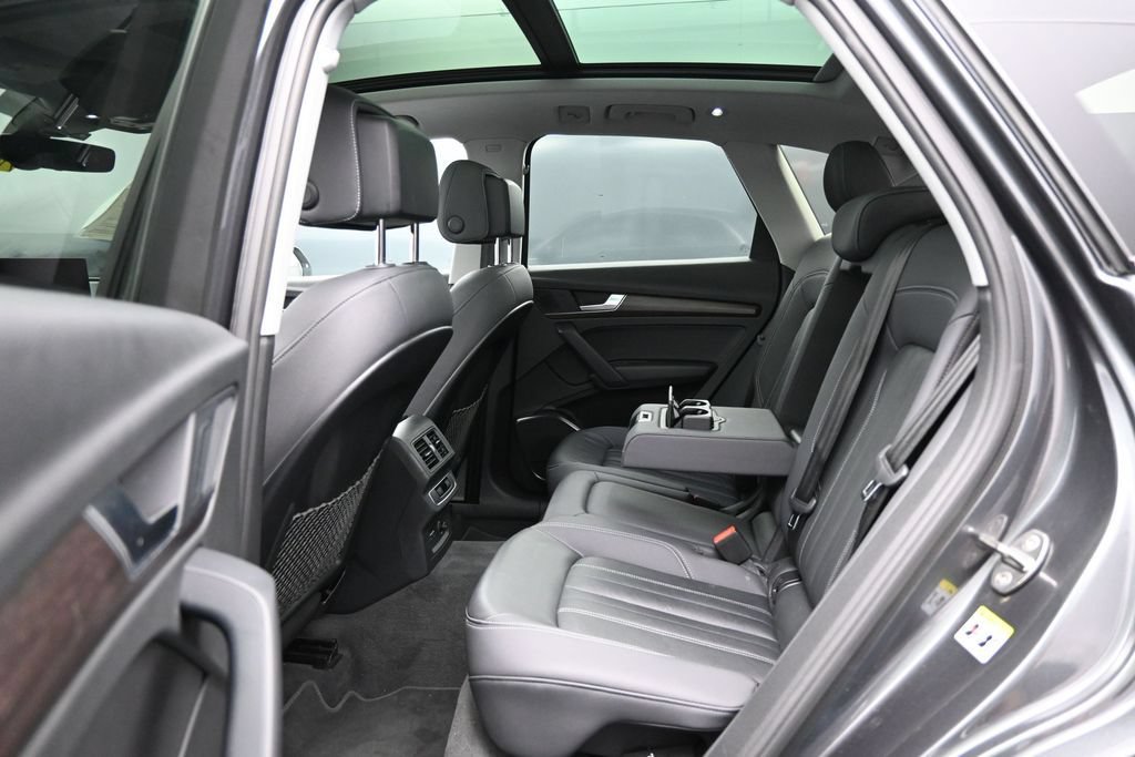 Used 2022 Audi Q5 2.0T Premium w/ Convenience Package AWD/4WD image 24
