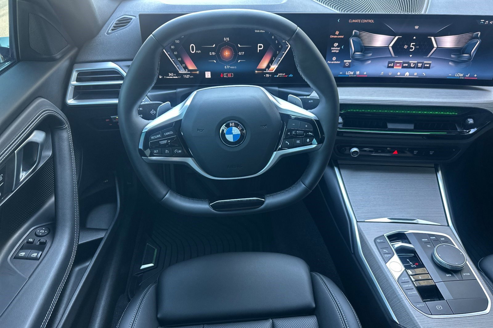 Certified 2025 BMW 230i Coupe w/ Convenience Package image 18