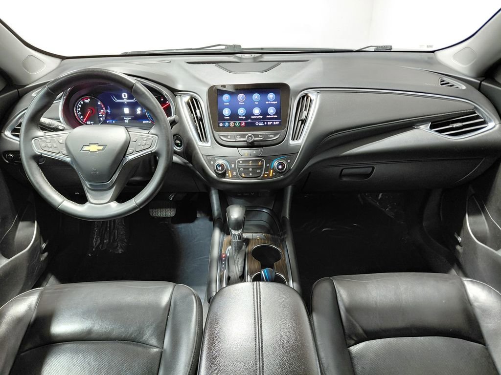 Used 2024 Chevrolet Malibu LT FWD image 2