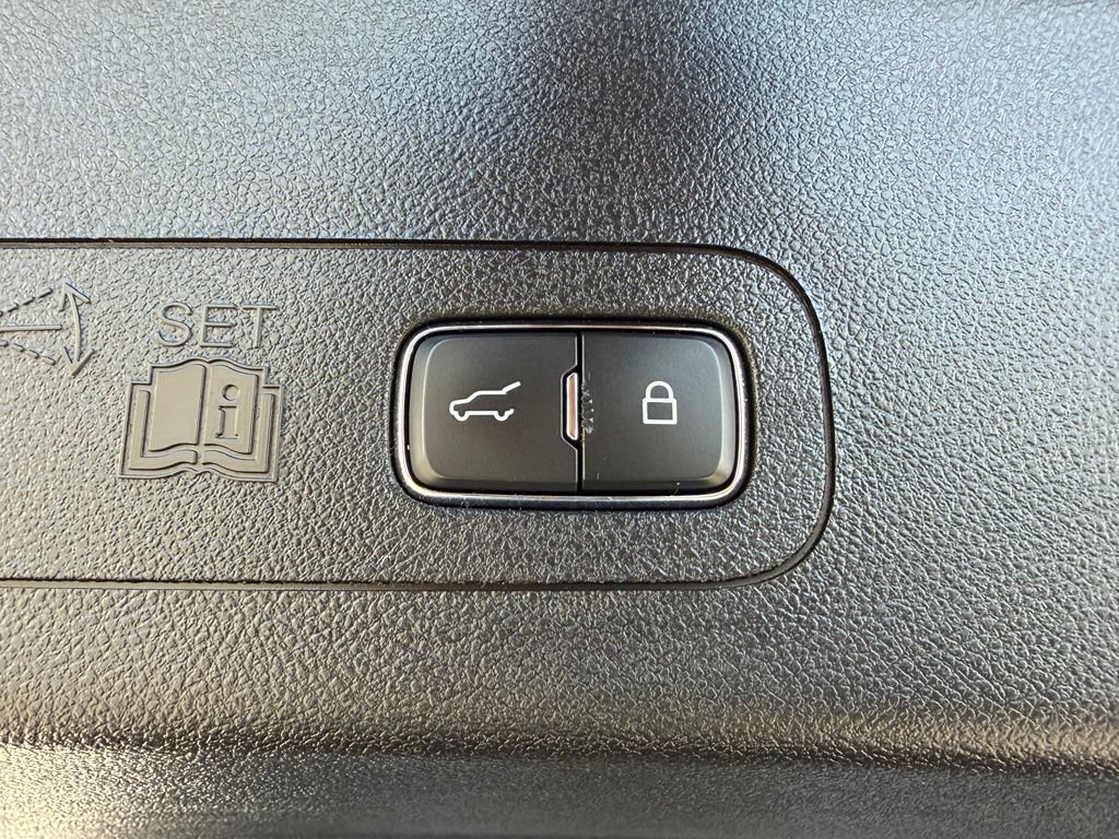 Used 2022 Lincoln Aviator Reserve AWD/4WD image 17