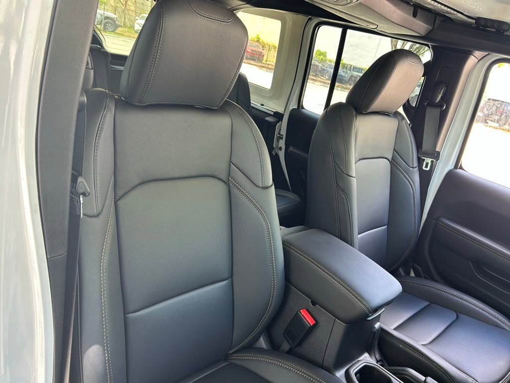 New 2025 Jeep Wrangler Sahara image 25