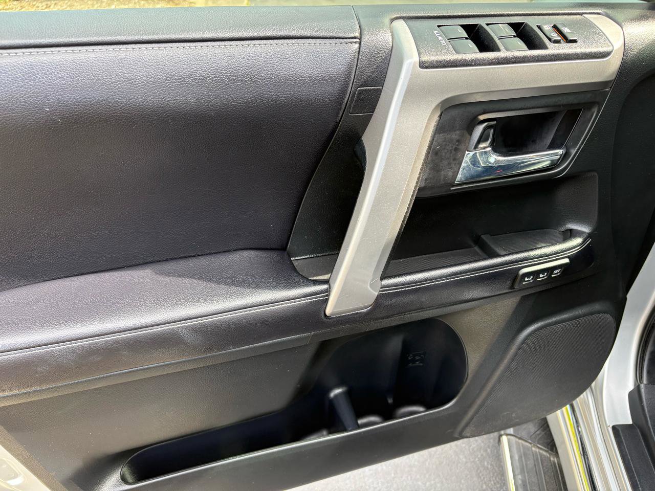 Used 2018 Toyota 4Runner Limited AWD/4WD image 13