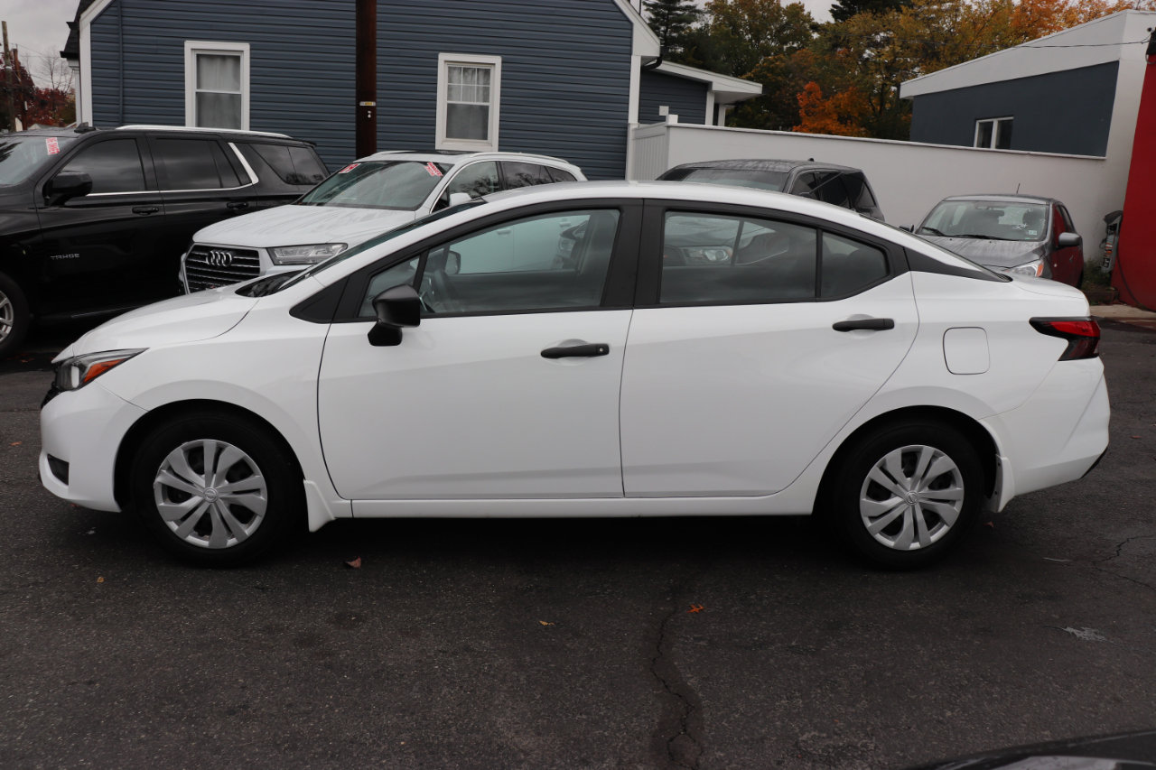 Used 2024 Nissan Versa S w/ Trunk Package image 2