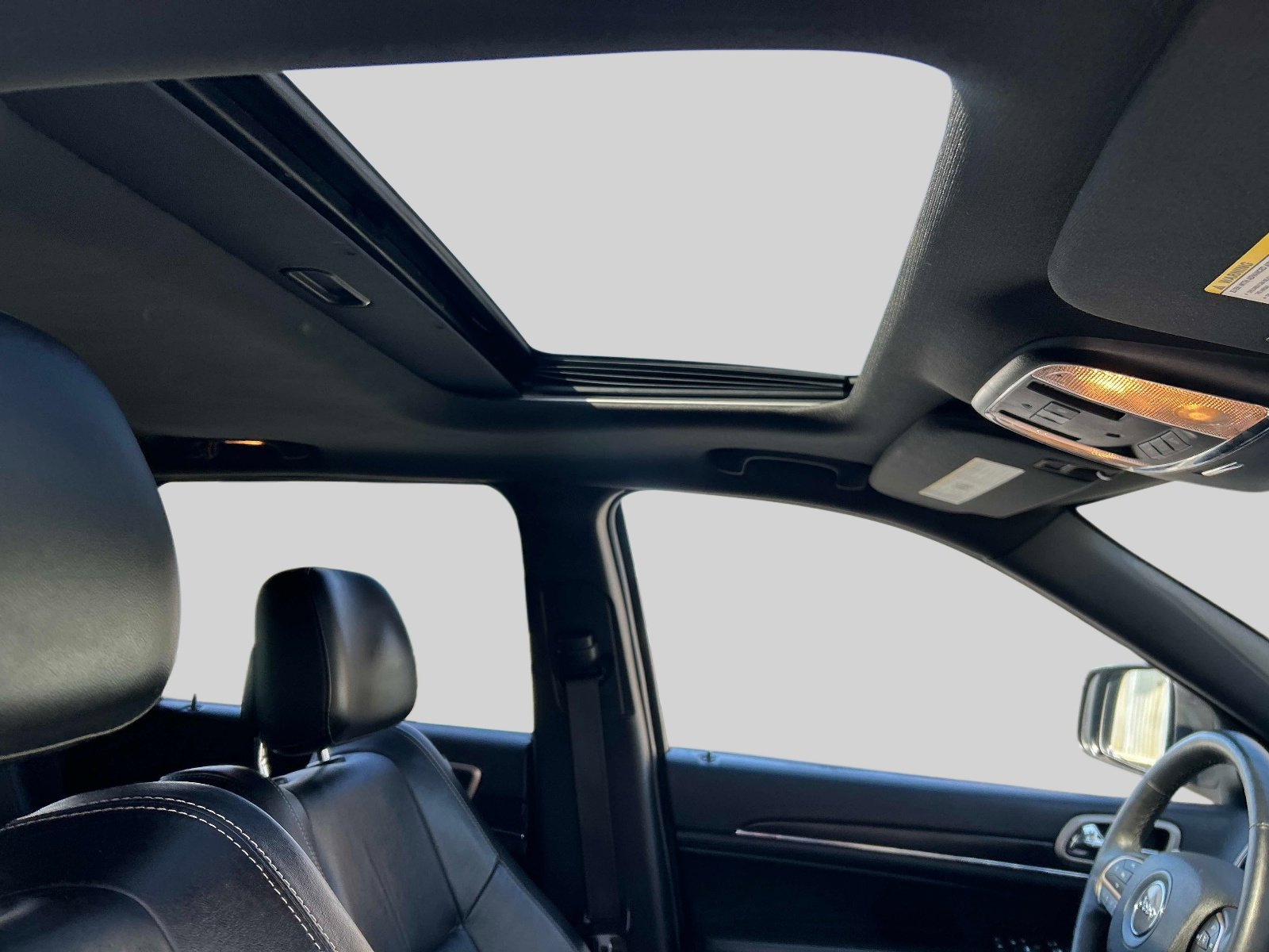 Used 2014 Jeep Grand Cherokee Limited image 20