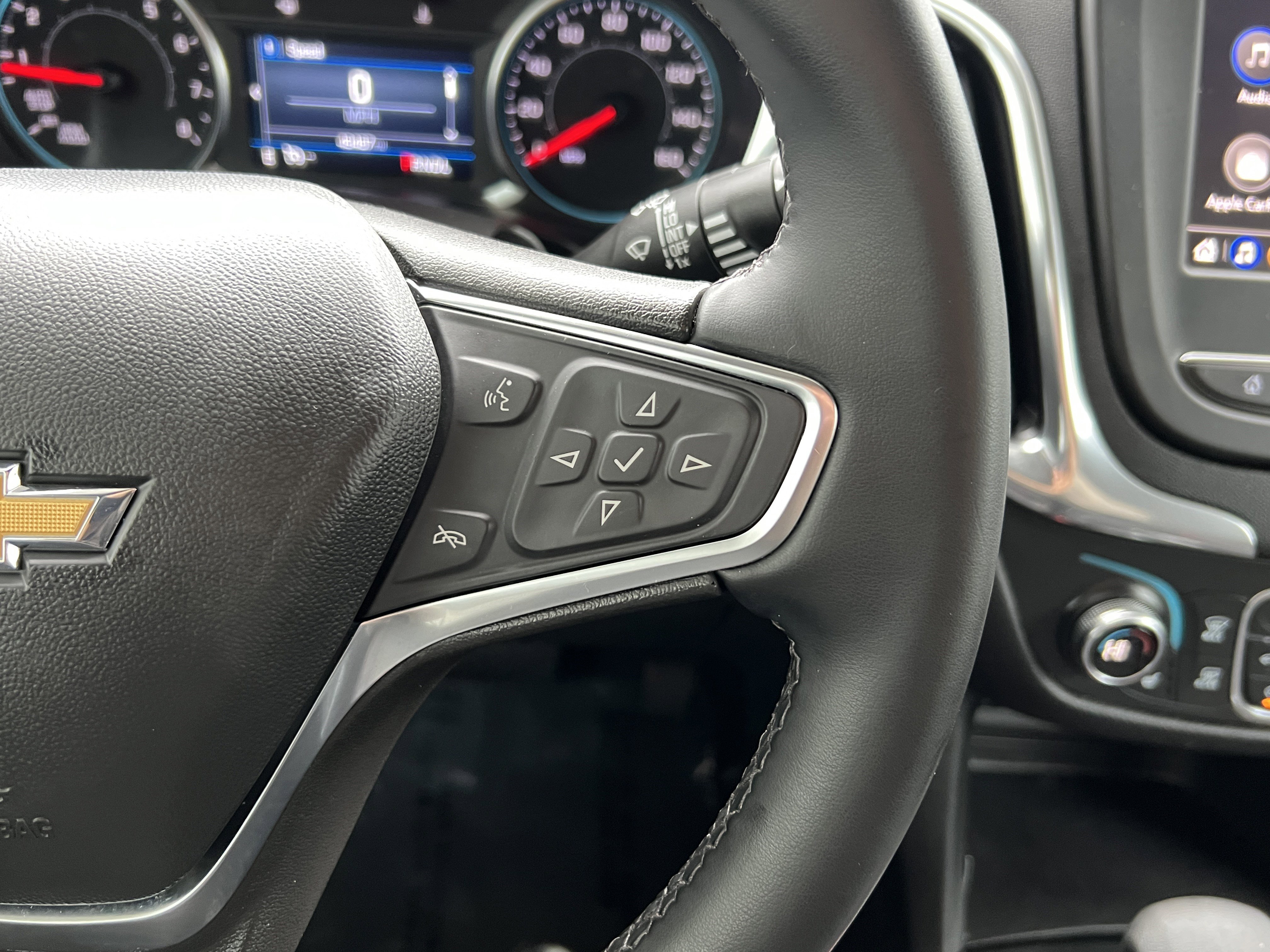 Used 2024 Chevrolet Equinox LT AWD/4WD image 28