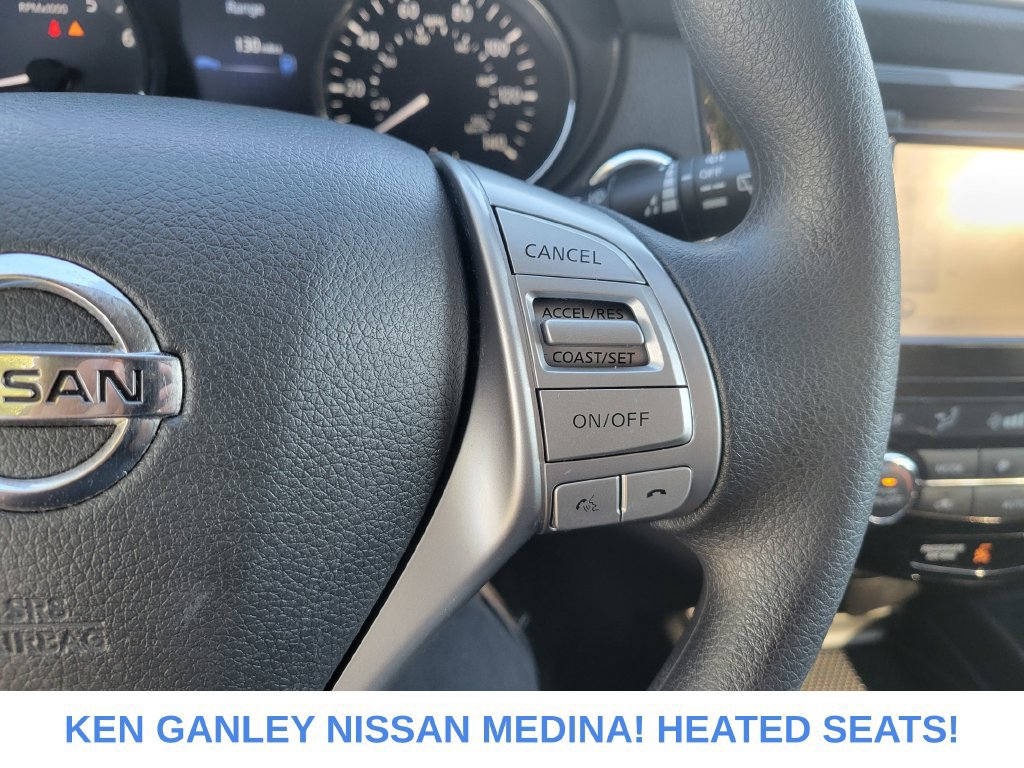 Used 2016 Nissan Rogue SV w/ SV Premium Package AWD/4WD image 32