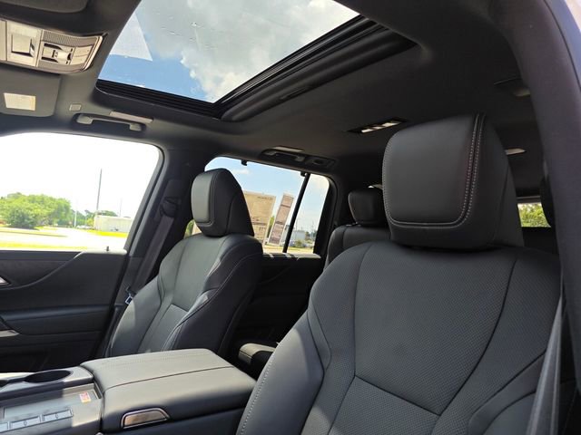 New 2026 Lexus LX 600 4WD w/ Luxury Package image 23