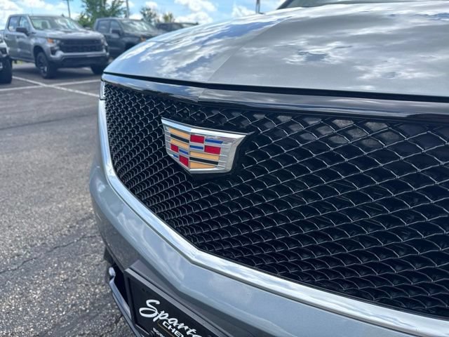 Used 2024 Cadillac XT6 Sport w/ LPO, Onyx Lite Package AWD/4WD image 9