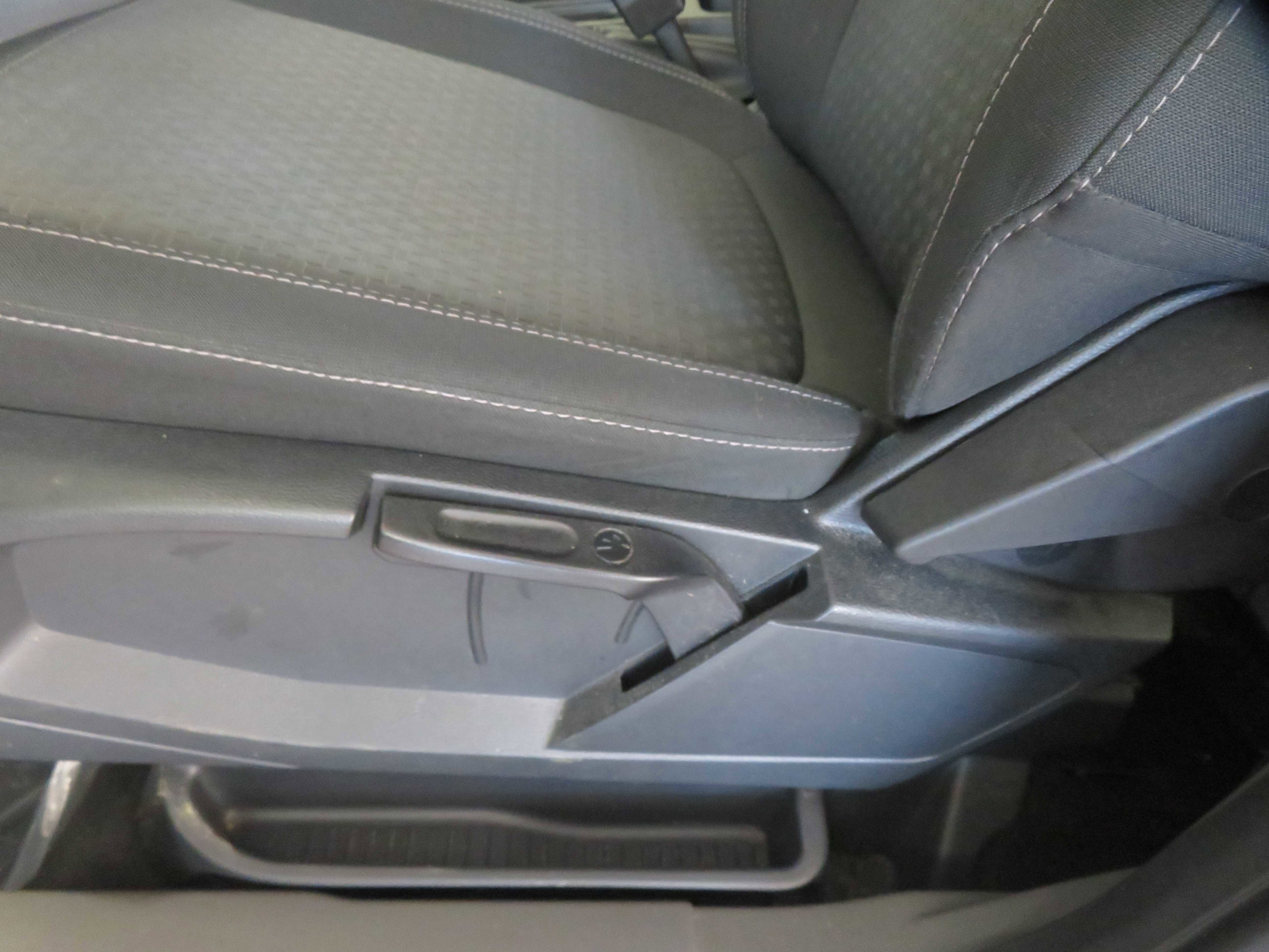 Used 2022 Ford Transit Connect XLT image 16