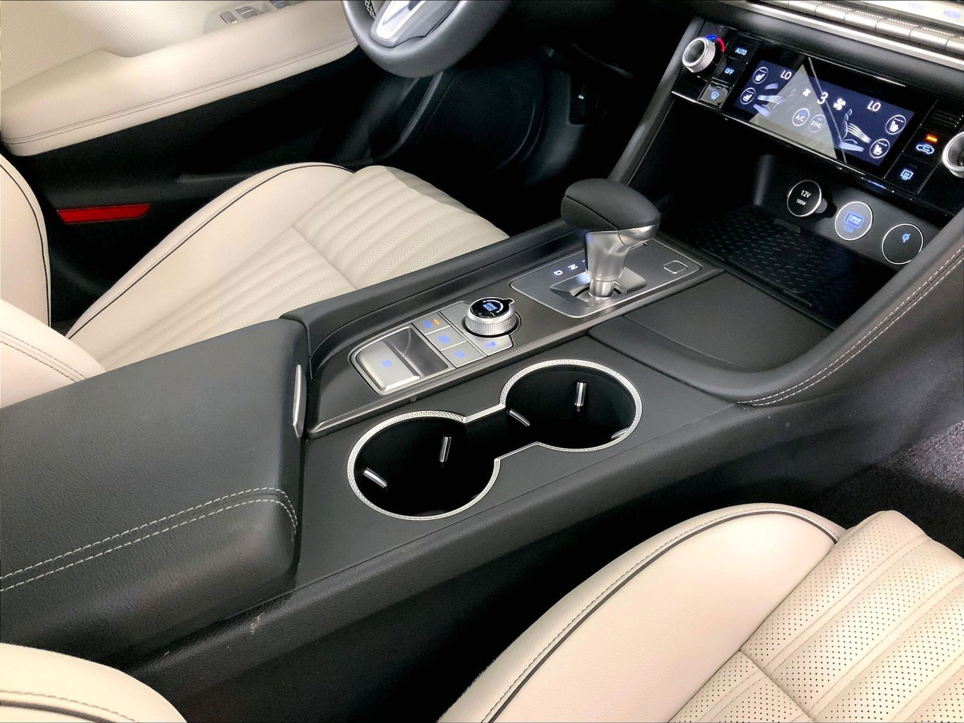 Used 2024 Genesis G70 3.3T Advanced RWD image 16
