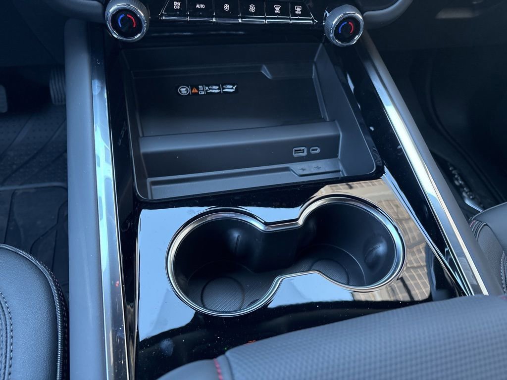 New 2026 Chevrolet Suburban RST w/ RST Capability Package image 27