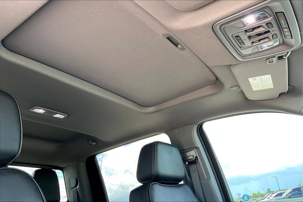 Used 2024 GMC Sierra 3500 Denali w/ Denali Reserve Package AWD/4WD image 28