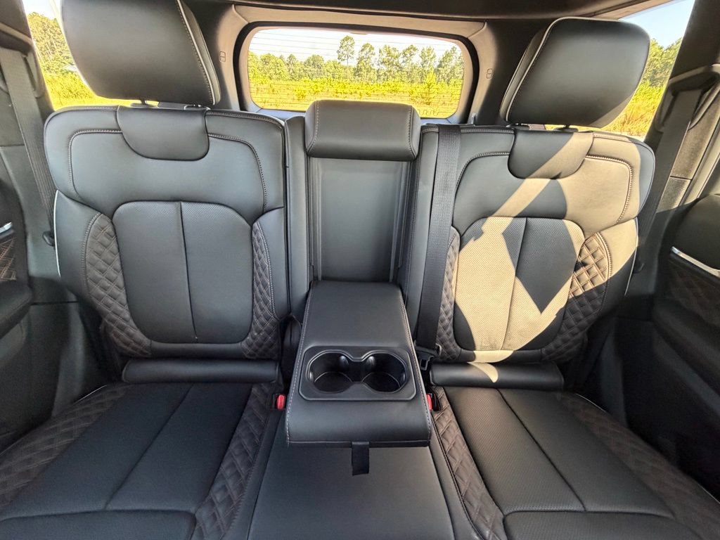 Used 2022 Jeep Grand Cherokee Summit AWD/4WD image 64