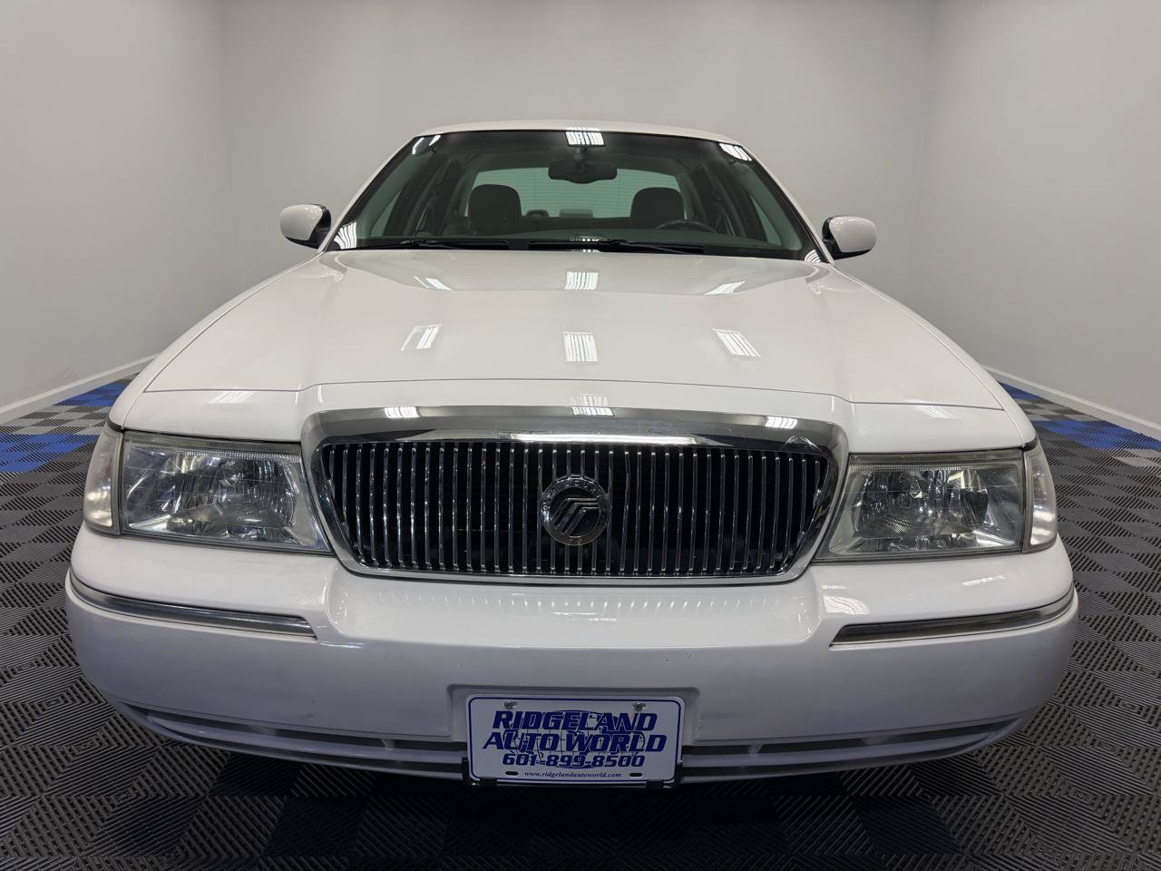 Used 2003 Mercury Grand Marquis LS RWD image 2
