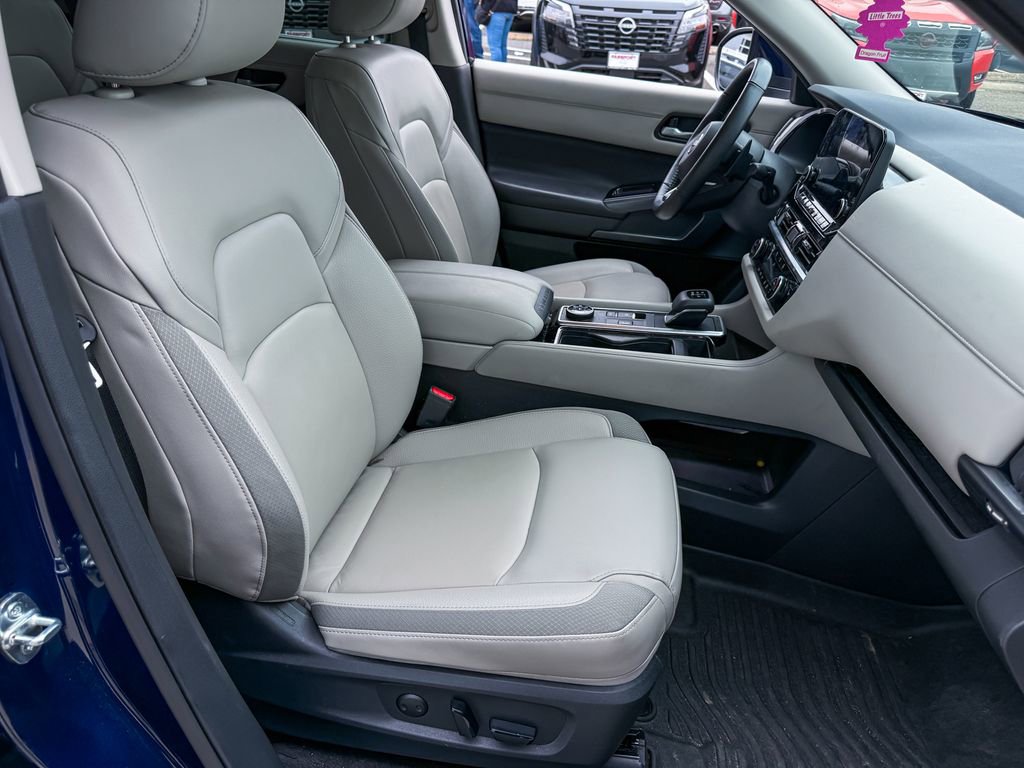Certified 2024 Nissan Pathfinder SL AWD/4WD image 11