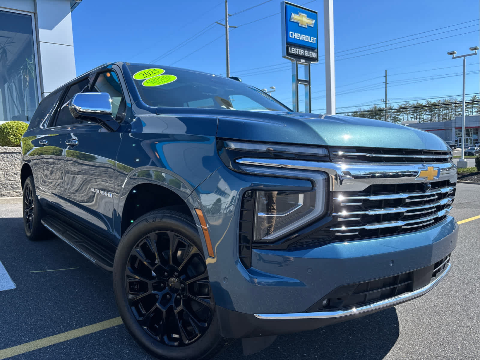 Certified 2025 Chevrolet Suburban Premier image 3