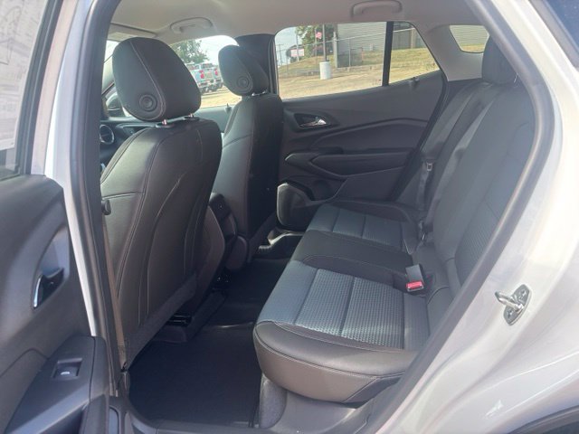 New 2026 Chevrolet Trax LT w/ Midnight Edition FWD image 12
